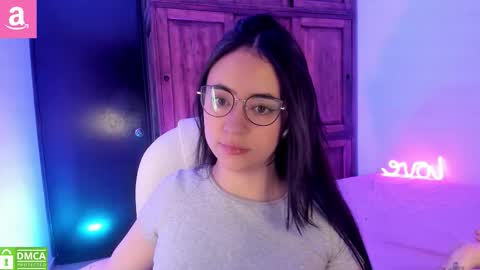 Snapshot of alicee_2 chatting on 10/16/25, 09:54 Aliceee  ..   97YP9VWGZHrefnav wishlist lists 1 online show from 10/16/25, 09:54