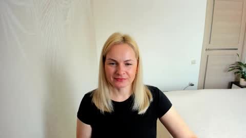 Alicee online show from 03/18/26, 09:45