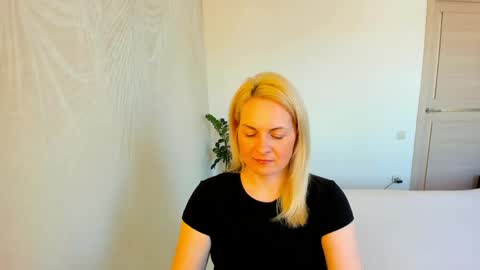 Alicee online show from 03/23/26, 07:56