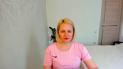 Snapshot of alicee__grace chatting on 04/23/26, 09:19 Alicee online show from 04/23/26, 09:19
