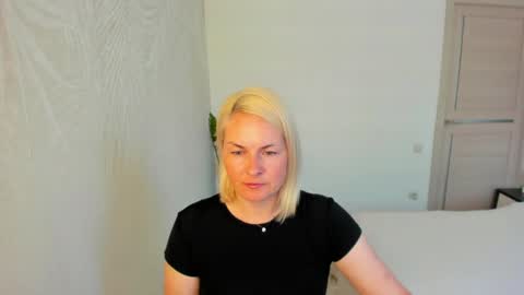 Snapshot of alicee__grace chatting on 06/10/26, 08:57 Alicee online show from 06/10/26, 08:57