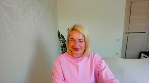 Snapshot of alicee__grace chatting on 06/21/26, 08:28 Alicee online show from 06/21/26, 08:28