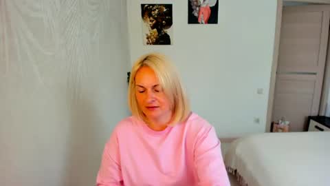 Snapshot of alicee__grace chatting on 07/19/26, 08:51 Alicee online show from 07/19/26, 08:51