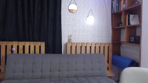 alicee_logan_ online show from 02/01/25, 11:37