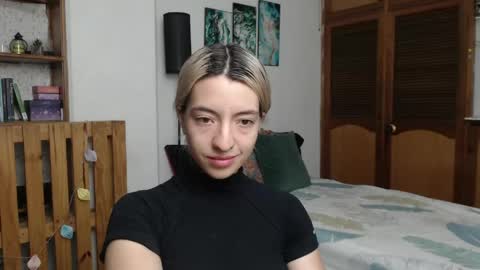 alicee_logan_ online show from 04/30/26, 02:07