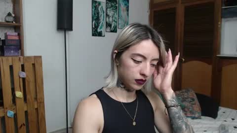 Snapshot of alicee_logan_ chatting on 06/13/26, 02:09 alicee_logan_ online show from 06/13/26, 02:09