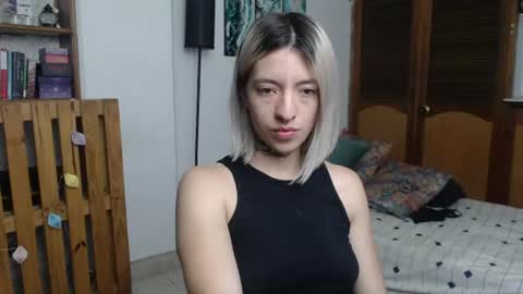 Snapshot of alicee_logan_ chatting on 07/08/26, 01:43 alicee_logan_ online show from 07/08/26, 01:43
