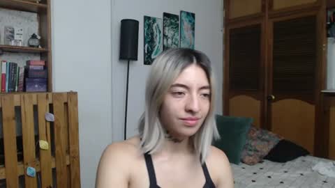 Snapshot of alicee_logan_ chatting on 07/17/26, 02:18 alicee_logan_ online show from 07/17/26, 02:18
