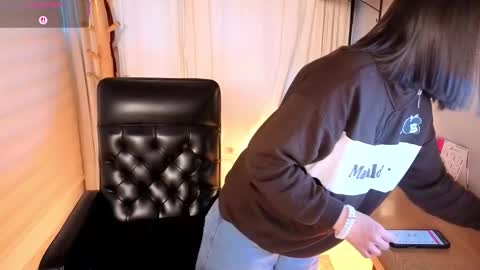 Aleja  online show from 12/15/25, 11:14