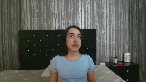 alicee_moonn online show from 05/31/26, 04:47