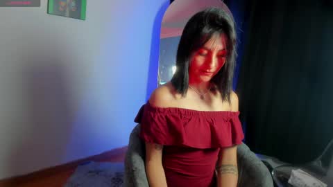 Snapshot of alicee_roos chatting on 05/12/26, 11:13 Alice online show from 05/12/26, 11:13