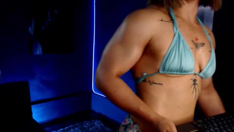 Snapshot of alicefit_212 chatting on 10/08/25, 01:53 alicefit_212 online show from 10/08/25, 01:53