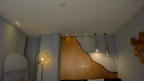 Alice online show from 10/21/25, 07:03