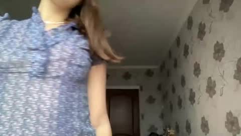 aliceinlustland online show from 12/03/25, 11:08