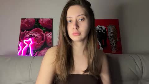 aliceinlustland online show from 05/08/26, 07:41