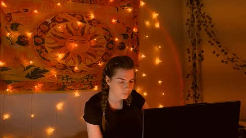 Alice online show from 02/04/26, 05:13