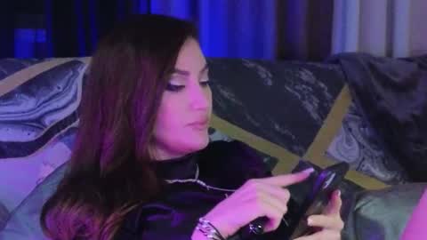 alicejameson online show from 09/11/25, 09:04