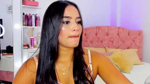 Snapshot of alicekiing_ chatting on 01/31/25, 04:58  ALICEKIING online show from 01/31/25, 04:58