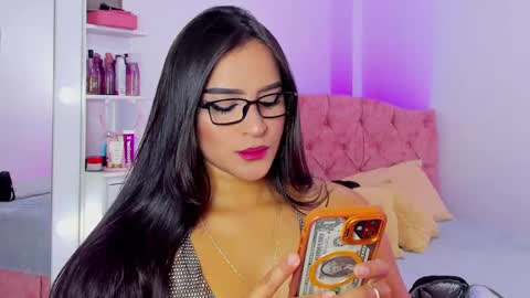 Snapshot of alicekiing_ chatting on 02/06/25, 03:06  ALICEKIING online show from 02/06/25, 03:06