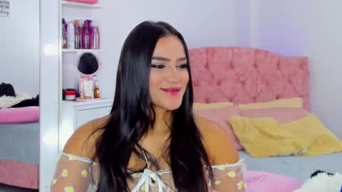 Snapshot of alicekiing_ chatting on 02/13/25, 07:35  ALICEKIING online show from 02/13/25, 07:35