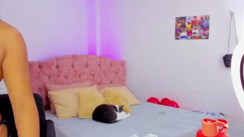 Snapshot of alicekiing_ chatting on 03/05/25, 03:08  ALICEKIING online show from 03/05/25, 03:08