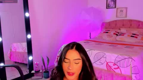 Snapshot of alicekiing_ chatting on 09/26/25, 03:54  ALICEKIING online show from 09/26/25, 03:54