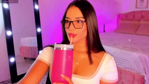 Snapshot of alicekiing_ chatting on 10/07/25, 02:09  ALICEKIING online show from 10/07/25, 02:09