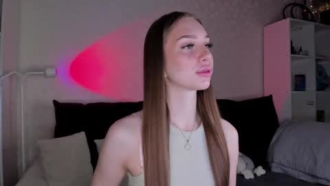 Alice online show from 11/21/25, 04:44