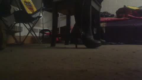 aliceleemcgee online show from 01/01/25, 01:15