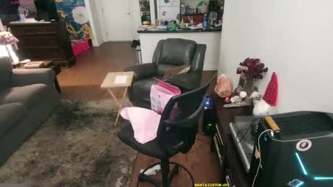 Snapshot of aliceliddell710 chatting on 09/10/25, 07:03 Alice Liddell online show from 09/10/25, 07:03