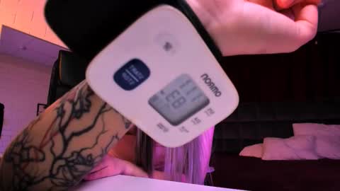 Alice online show from 11/11/25, 01:44