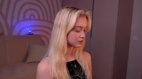 Serena online show from 04/25/26, 02:47