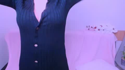 Snapshot of alicemias_ chatting on 05/11/26, 02:45 Alice online show from 05/11/26, 02:45