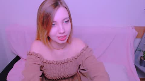 Snapshot of alicemias_ chatting on 05/29/26, 10:02 Alice online show from 05/29/26, 10:02