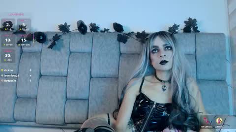 alicenoir_ online show from 10/07/25, 11:35