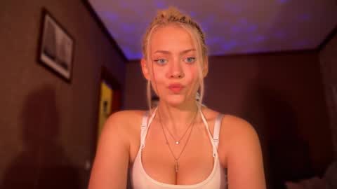 aliceoceaneyes online show from 09/23/25, 04:43