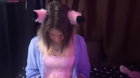 Snapshot of alicepinkhead chatting on 09/16/25, 11:33 AlicePinkhead online show from 09/16/25, 11:33