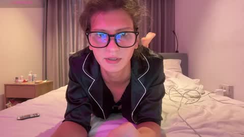 AlicePinkhead online show from 03/30/26, 06:47