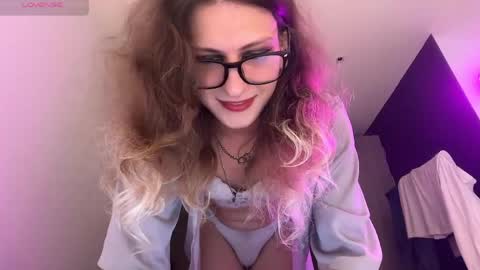 AlicePinkhead online show from 06/01/26, 09:55