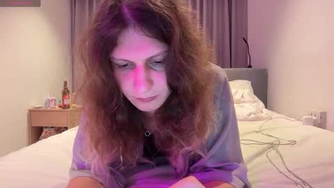 AlicePinkhead online show from 06/04/26, 10:54