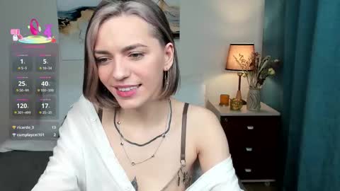 Snapshot of alicerivas chatting on 10/31/25, 05:30 AliceRivas online show from 10/31/25, 05:30