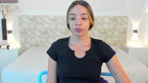 Snapshot of aliceross1 chatting on 01/06/25, 08:50 AliceRoss online show from 01/06/25, 08:50