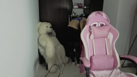 alice online show from 03/18/26, 03:42