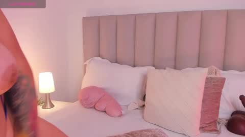 Snapshot of aliceveraa_ chatting on 01/08/25, 10:48 Alice Vera online show from 01/08/25, 10:48