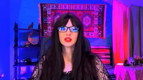 Snapshot of alicewelch_ chatting on 10/08/25, 08:12 alicewelch_ online show from 10/08/25, 08:12