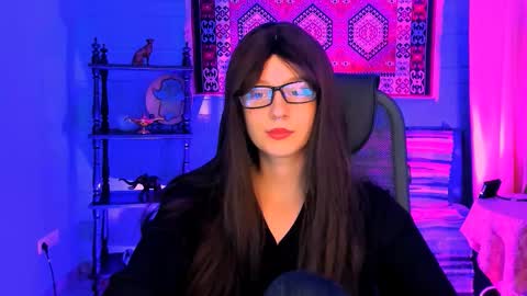 Snapshot of alicewelch_ chatting on 10/22/25, 12:05 alicewelch_ online show from 10/22/25, 12:05