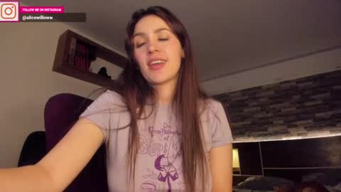 Alice online show from 02/21/25, 05:35