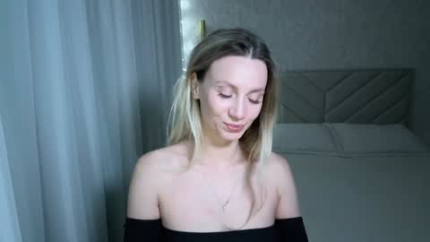 Snapshot of alicewonders_ chatting on 12/19/24, 07:51 Alice online show from 12/19/24, 07:51