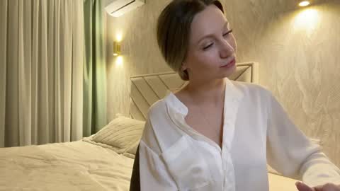 Snapshot of alicewonders_ chatting on 01/23/25, 10:22 Alice online show from 01/23/25, 10:22