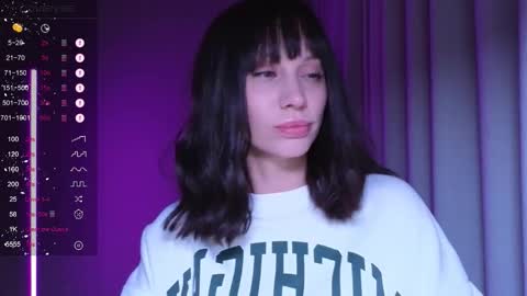 Snapshot of alicewonders_ chatting on 10/18/25, 08:20 Alice online show from 10/18/25, 08:20